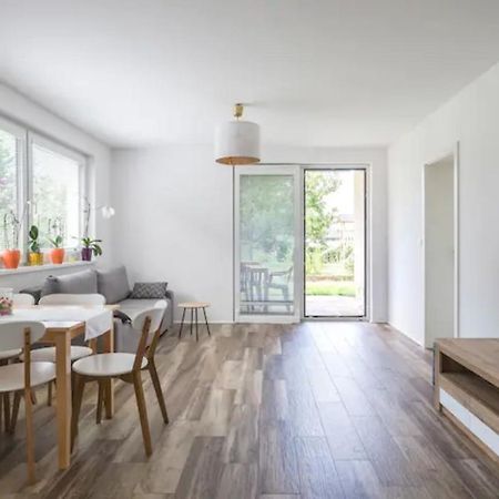 פוסטוינה Central Garden House מראה חיצוני תמונה