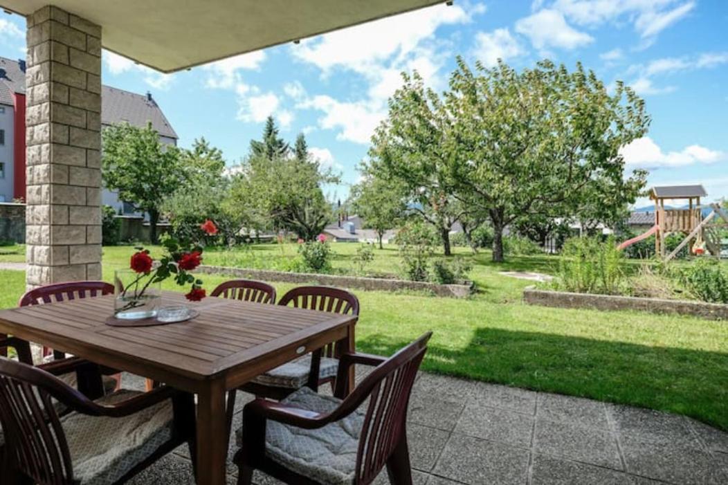 פוסטוינה Central Garden House מראה חיצוני תמונה