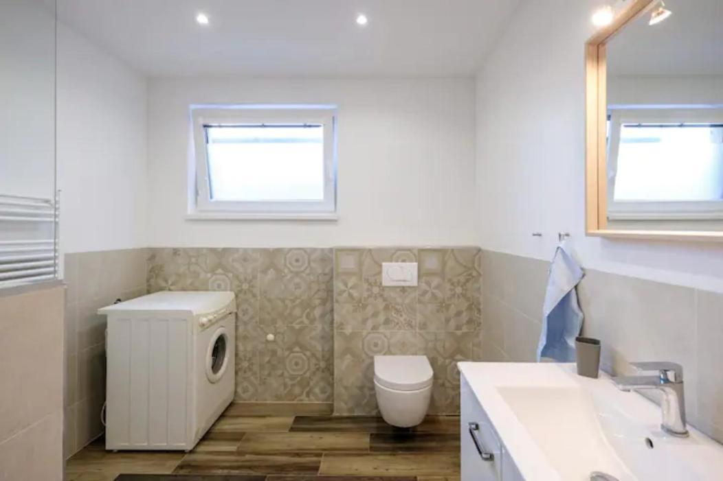 פוסטוינה Central Garden House מראה חיצוני תמונה